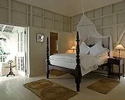 קינגסטון Hotel Strawberry Hill & Spa
